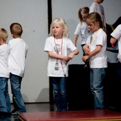 Groepsoptreden (17) - Toneelvereniging Plankenkoorts 